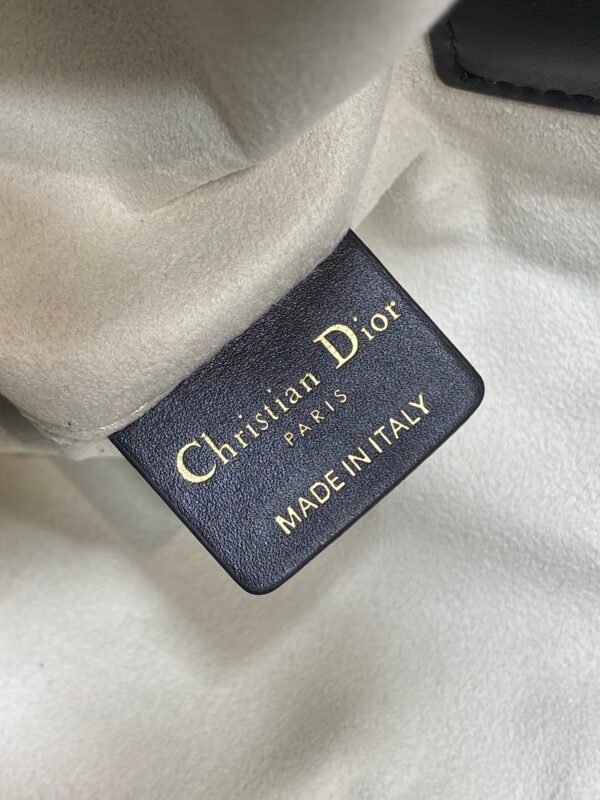 Medium Dior Toujours Bag white