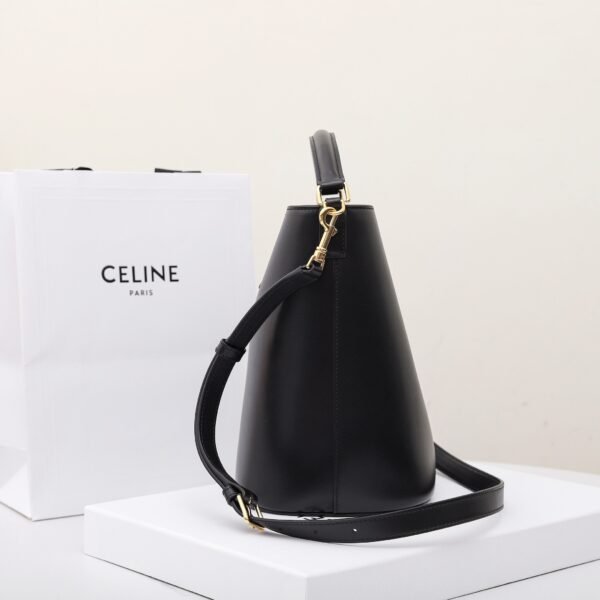 CELINE MEDIUM BUCKET LOUISE IN SMOOTH CALFSKIN