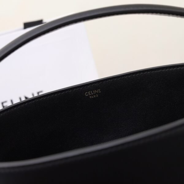 CELINE MEDIUM BUCKET LOUISE IN SMOOTH CALFSKIN