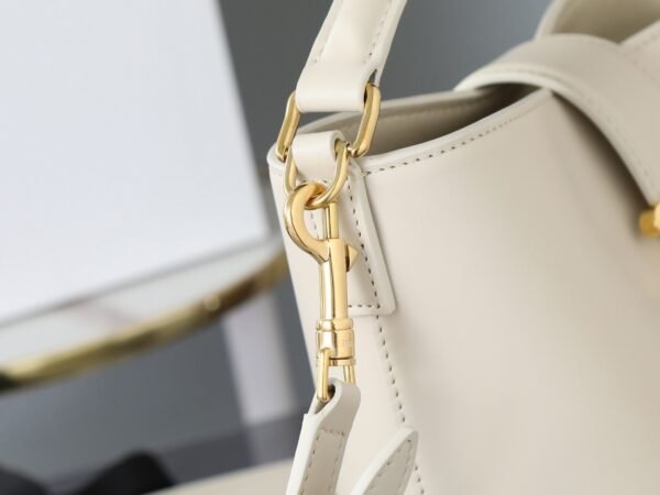 CELINE SMALL BUCKET LOUISE IN SMOOTH CALFSKIN