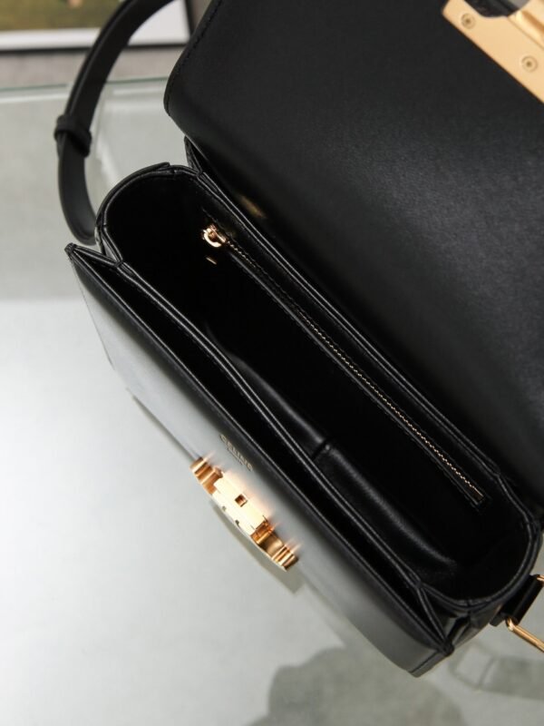 CELINE TEEN TRIOMPHE BAG IN SHINY CALFSKIN BLACK