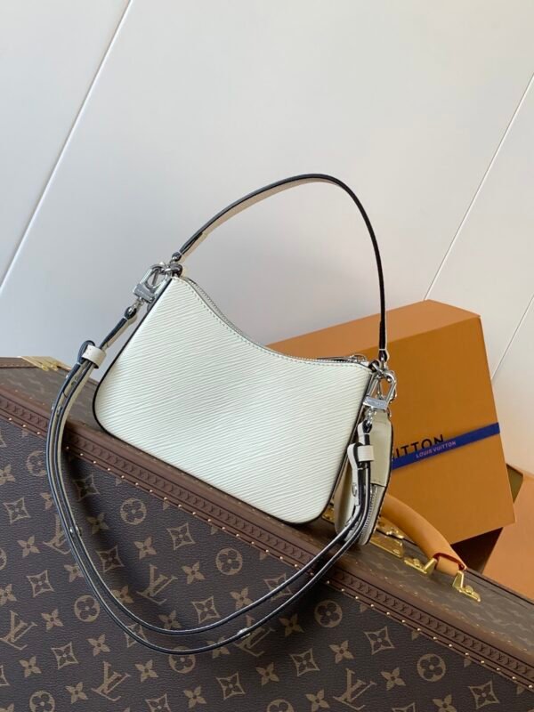LOUIS VUITTON Marellini M20999