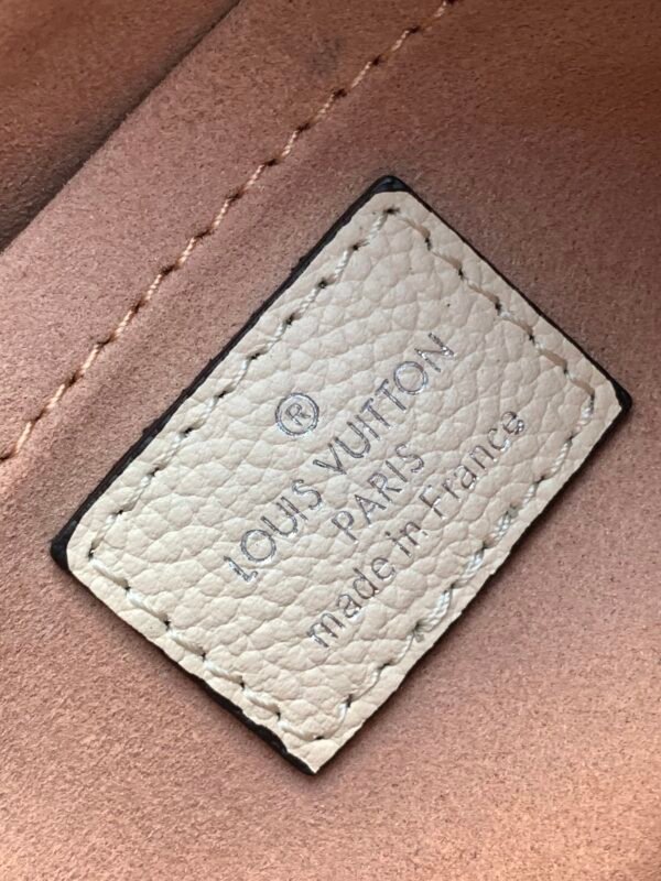 LOUIS VUITTON Marellini M20999