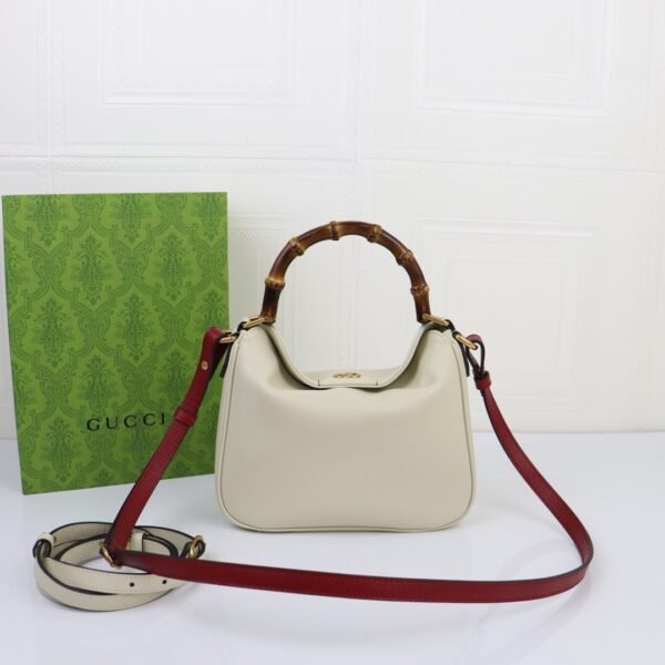 GUCCI DIANA series small shoulder bag