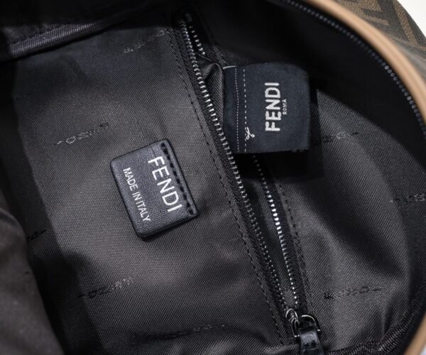 Fendi Diagonal Fendi Chiodo Medium