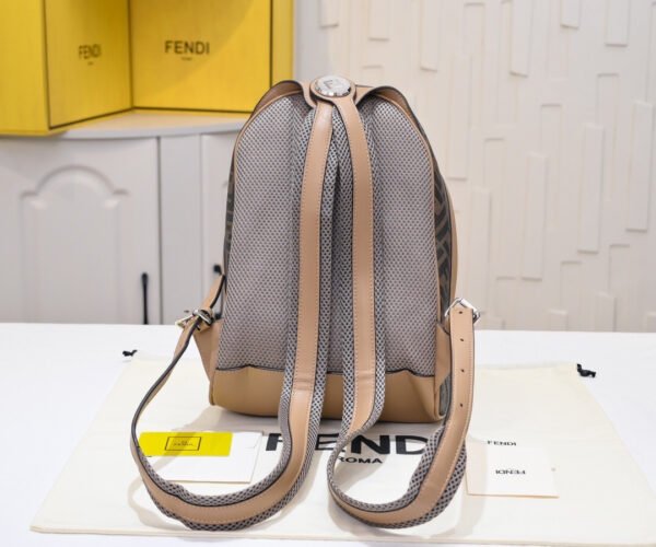Fendi Diagonal Fendi Chiodo Medium