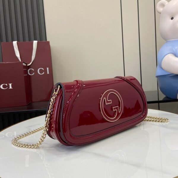 GUCCI BLONDIE series medium shoulder bag