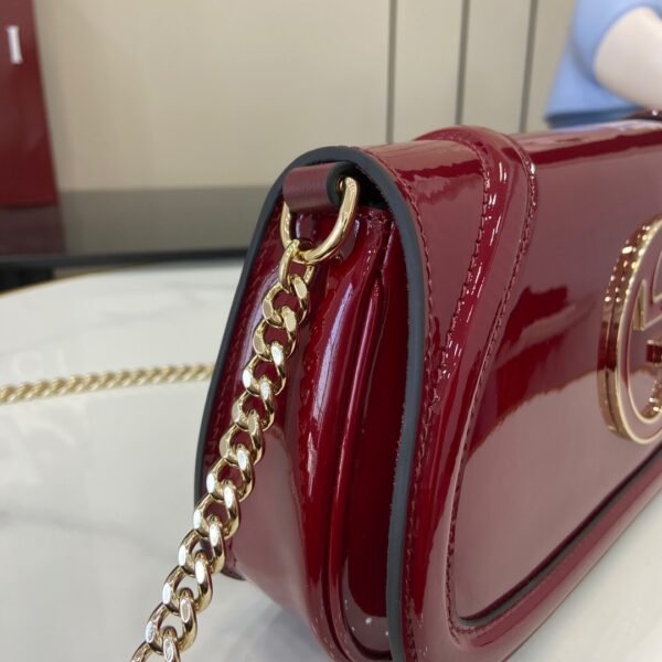 GUCCI BLONDIE series medium shoulder bag
