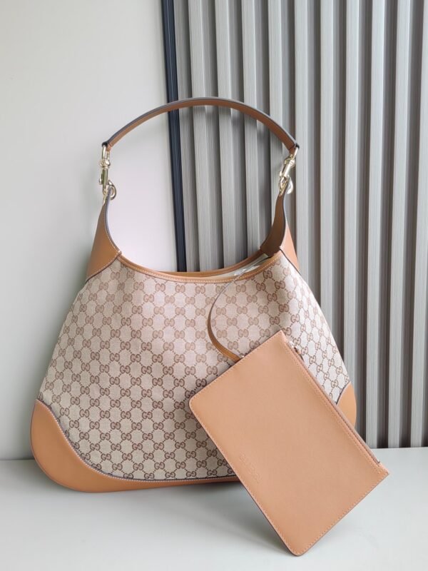 GUCCI BODY double lock oversized shoulder bag