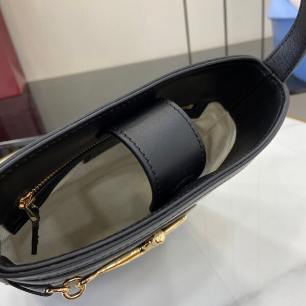 GUCCI 73 series small bucket bag