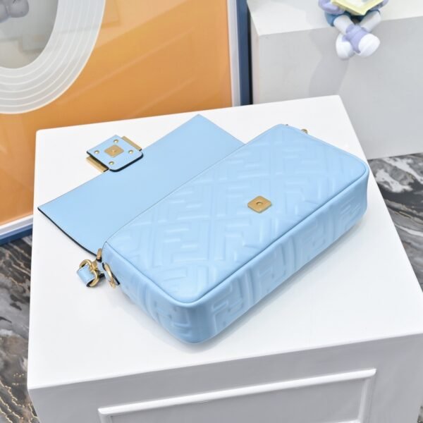 Fendi Baguette