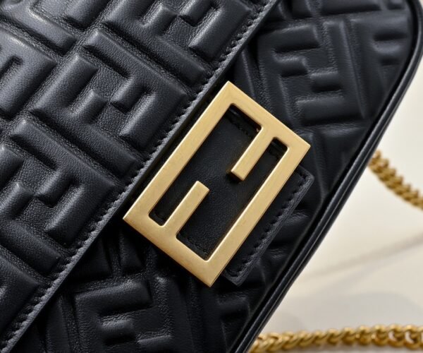 Baguette Chain Midi