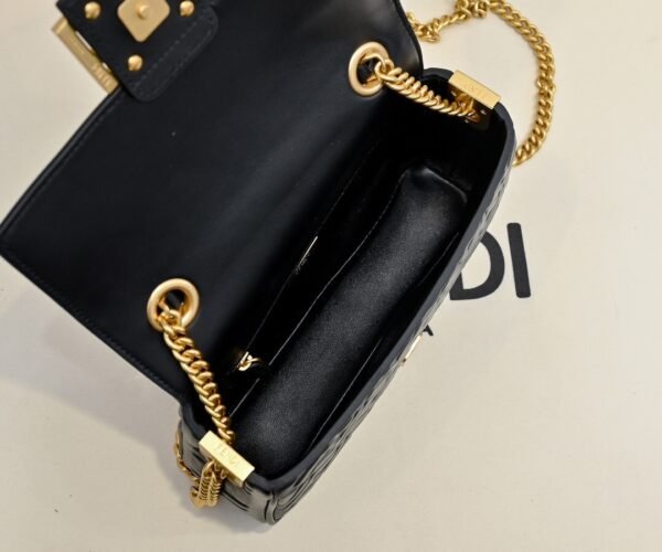 Baguette Chain Midi