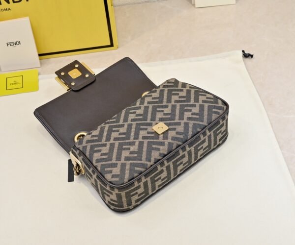 Fendi Baguette Chain Midi