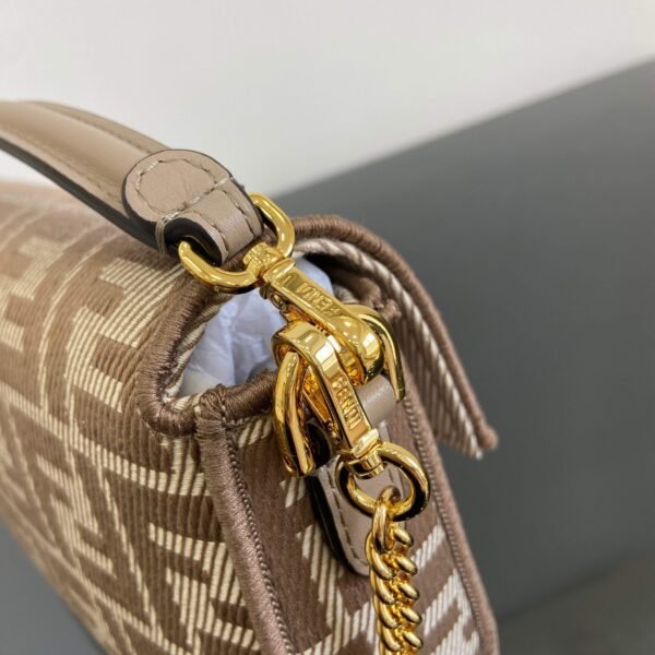 Fendi Baguette
