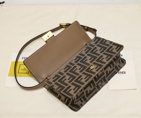 Wallet On Chain Baguette
