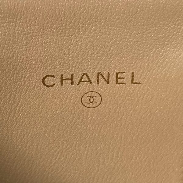 CHANEL 24A Enamel Buckle Lipstick Bag (Two Colors)