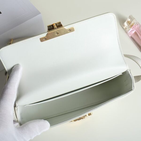 CELINE SHOULDER BAG CLAUDE IN SHINY CALFSKIN - WHITE