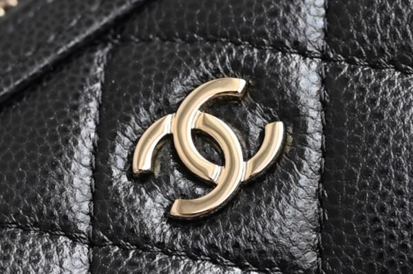 CHANEL Classic chain bag Shiny grained calfskin and gold-tone metal Bowling Bag Black
