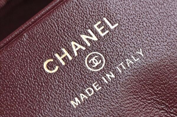 CHANEL Classic chain bag Shiny grained calfskin and gold-tone metal Bowling Bag Black