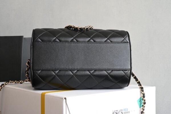 CHANEL Classic chain bag Shiny grained calfskin and gold-tone metal Bowling Bag Black
