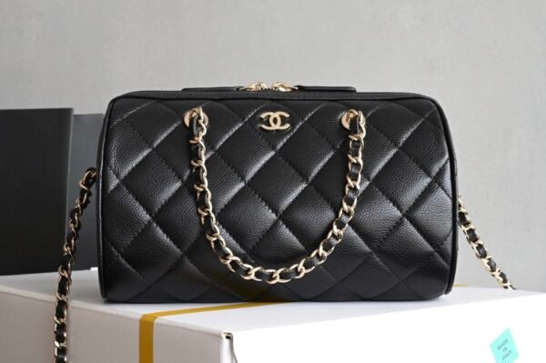 CHANEL Classic chain bag Shiny grained calfskin and gold-tone metal Bowling Bag Black