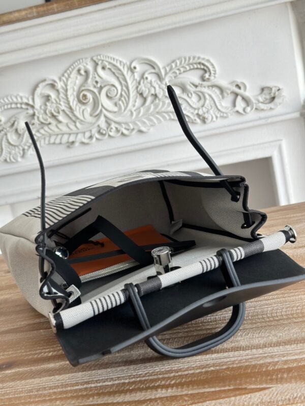 Hermes A Dos Zip