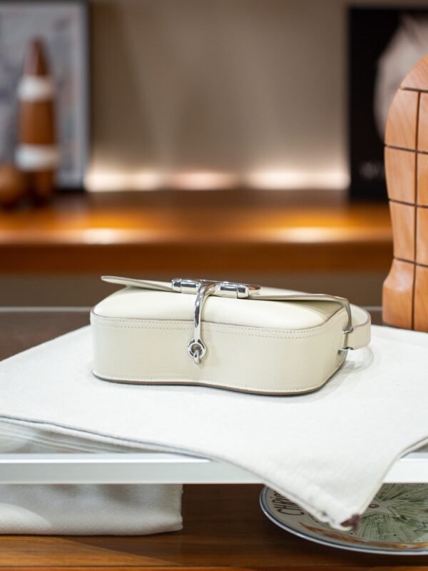 Hermès Della Cavalleria Elan bag