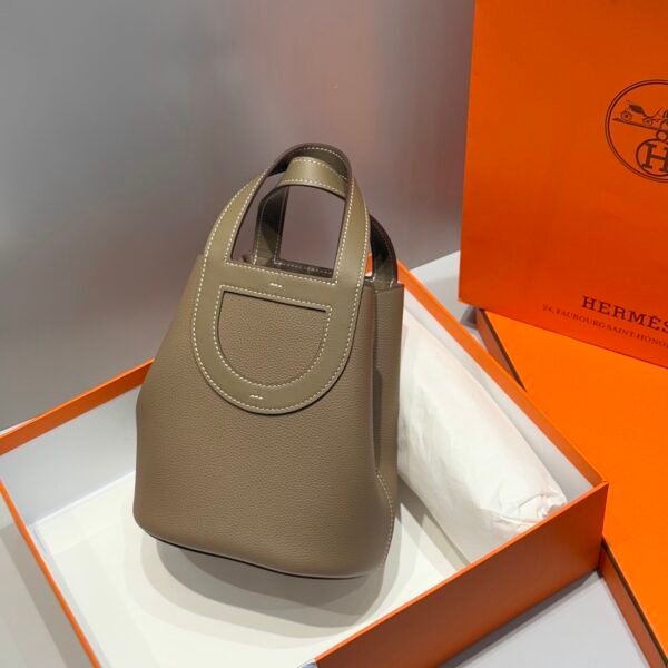 Hermès In-the-Loop 18 bag