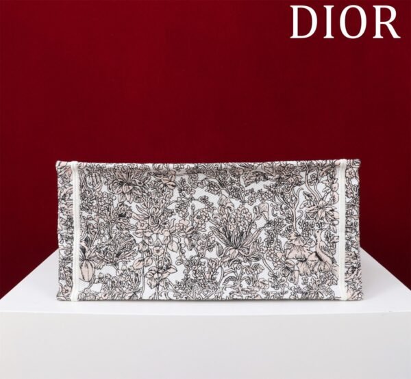 Medium Dior Book Tote