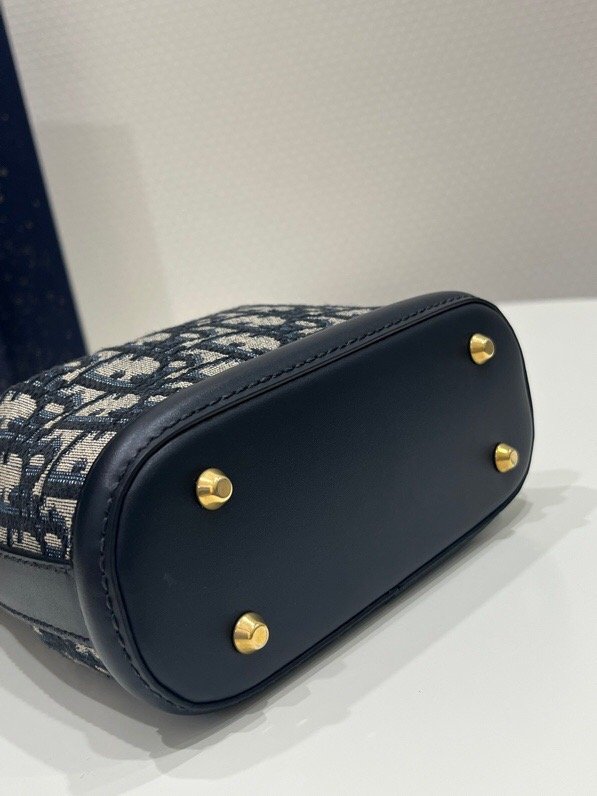 Small C'est Dior Bag Blue Dior Oblique Jacquard Bucket bag