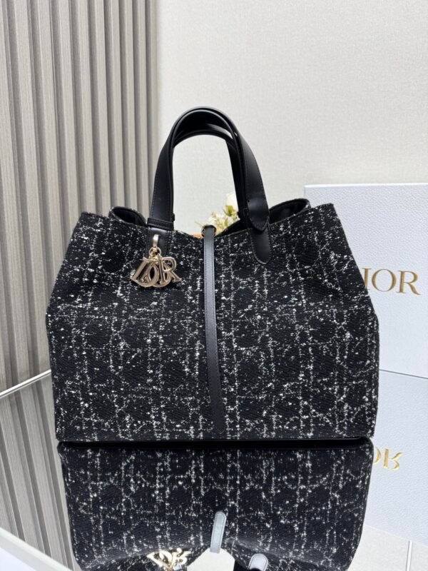 Medium Dior Toujours Bag
