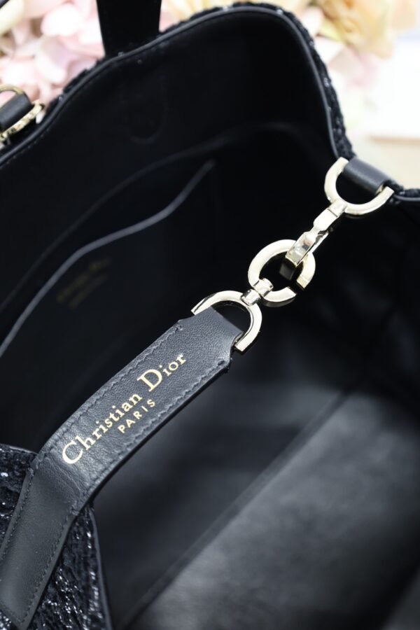 Medium Dior Toujours Vertical Tote Bag