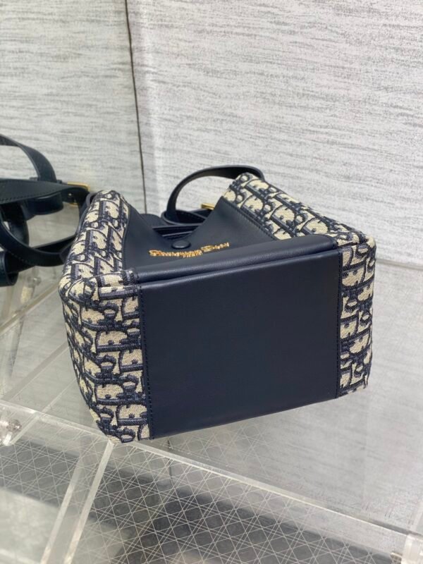 Small Signature Bucket Bag Blue Dior Oblique Jacquard