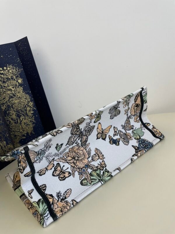Medium Dior Book Tote