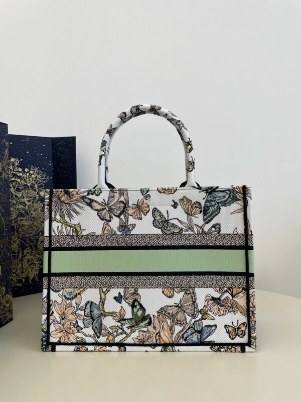 Medium Dior Book Tote
