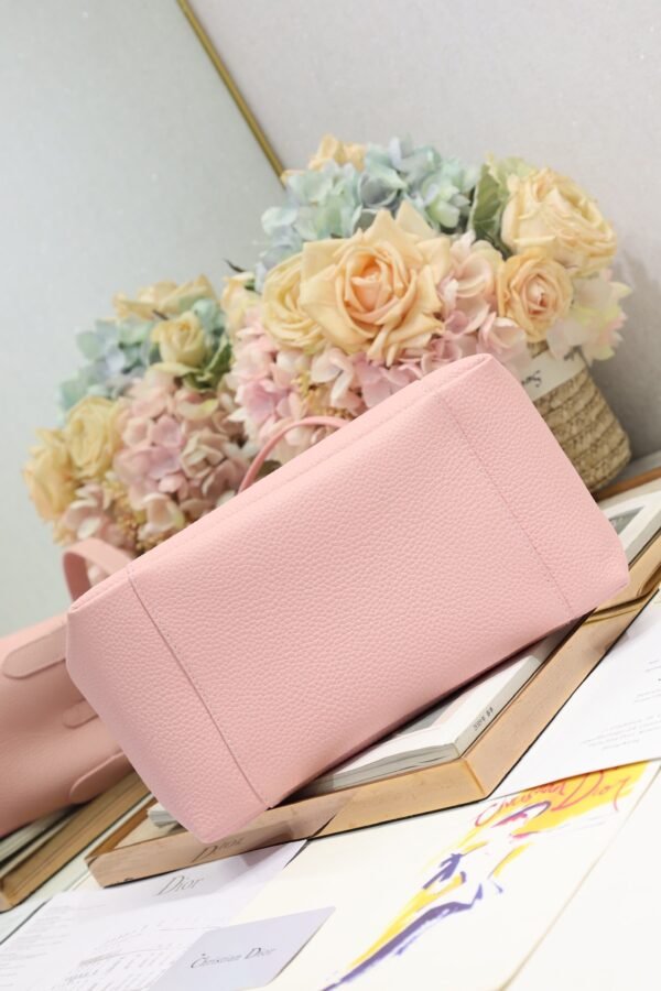 Dior Medium Signature Bucket Bag Pink Grained Calfskin