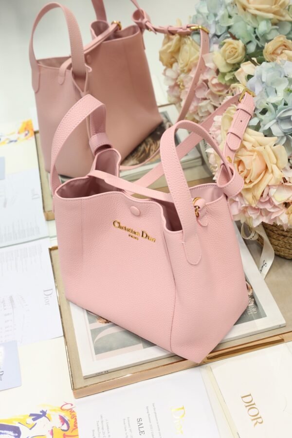 Dior Medium Signature Bucket Bag Pink Grained Calfskin