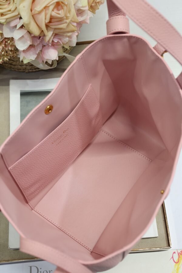 Dior Medium Signature Bucket Bag Pink Grained Calfskin