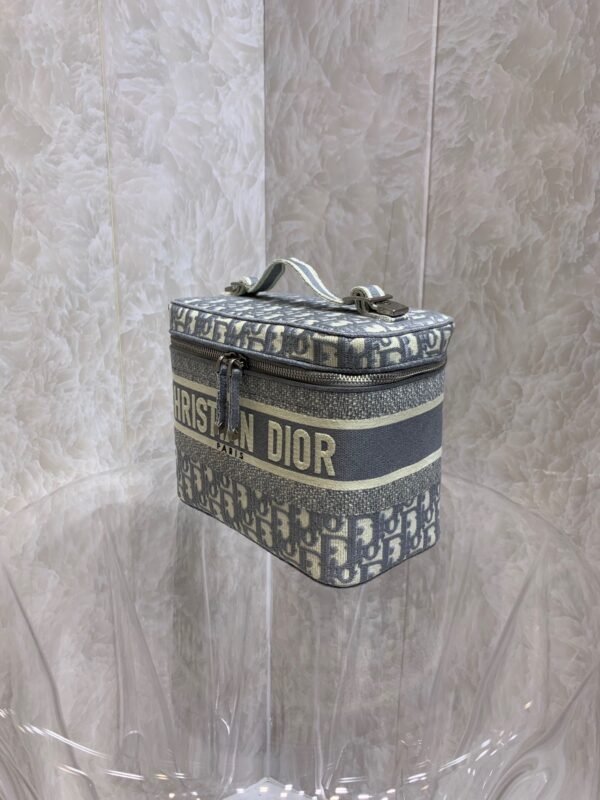 Dior Oblique cosmetic bag/toiletries bag
