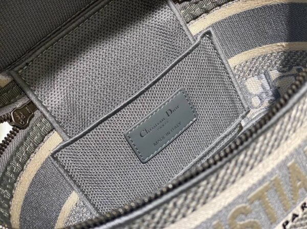 Dior Oblique cosmetic bag/toiletries bag