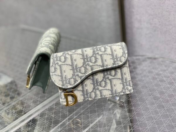 Saddle Bloom Card Holder