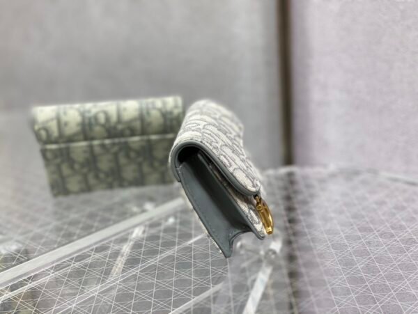 Saddle Bloom Card Holder