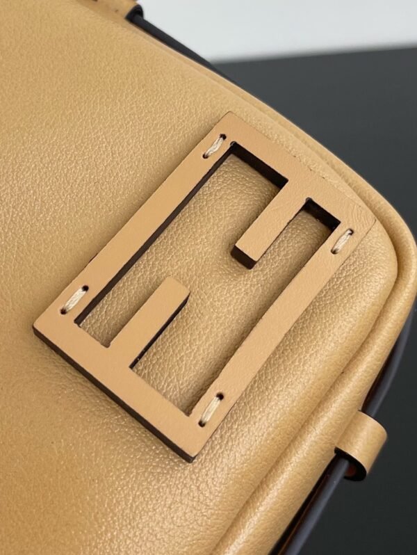 SIMPLY FENDI MEDIUM