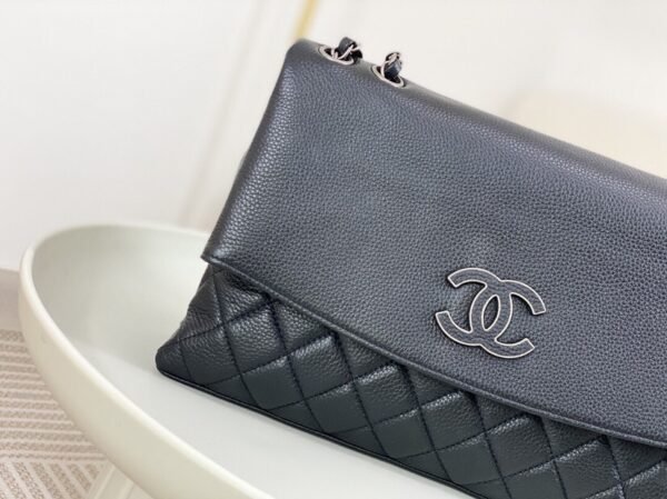 Chanel A07095 Beige Flap Chain Shoulder Bag and Crossbody Bag