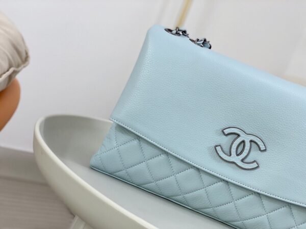Chanel A07095 Beige Flap Chain Shoulder Bag and Crossbody Bag