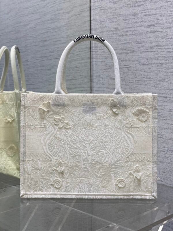 Medium Dior Book Tote