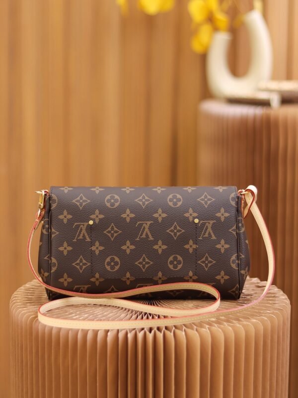LOUIS VUITTON Favorite MM M40718