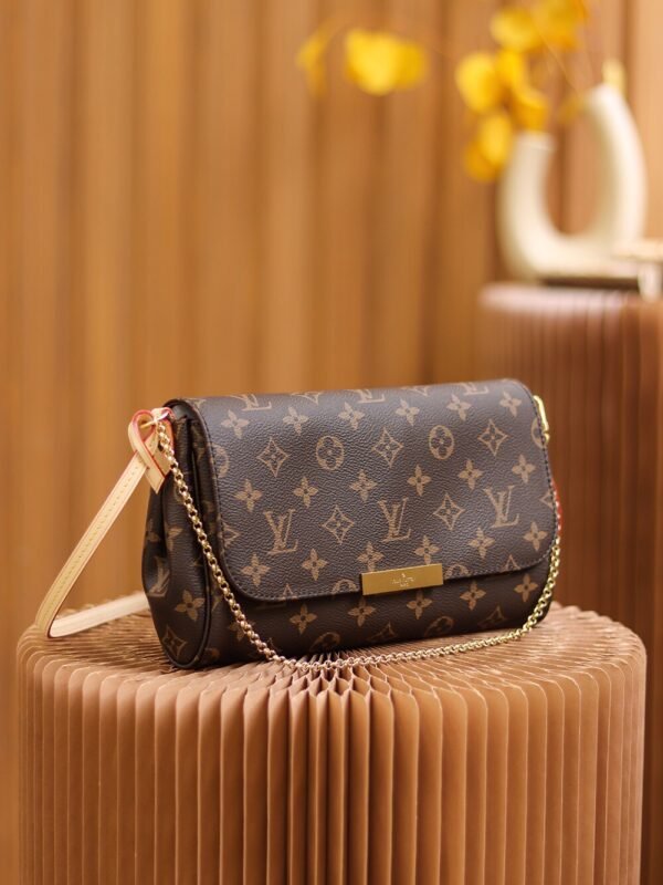 LOUIS VUITTON Favorite MM M40718