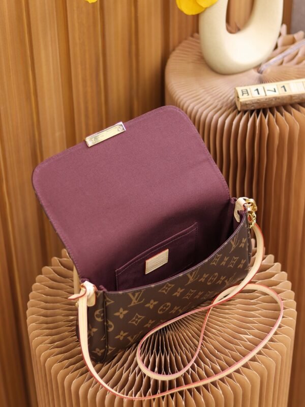 LOUIS VUITTON Favorite MM M40718